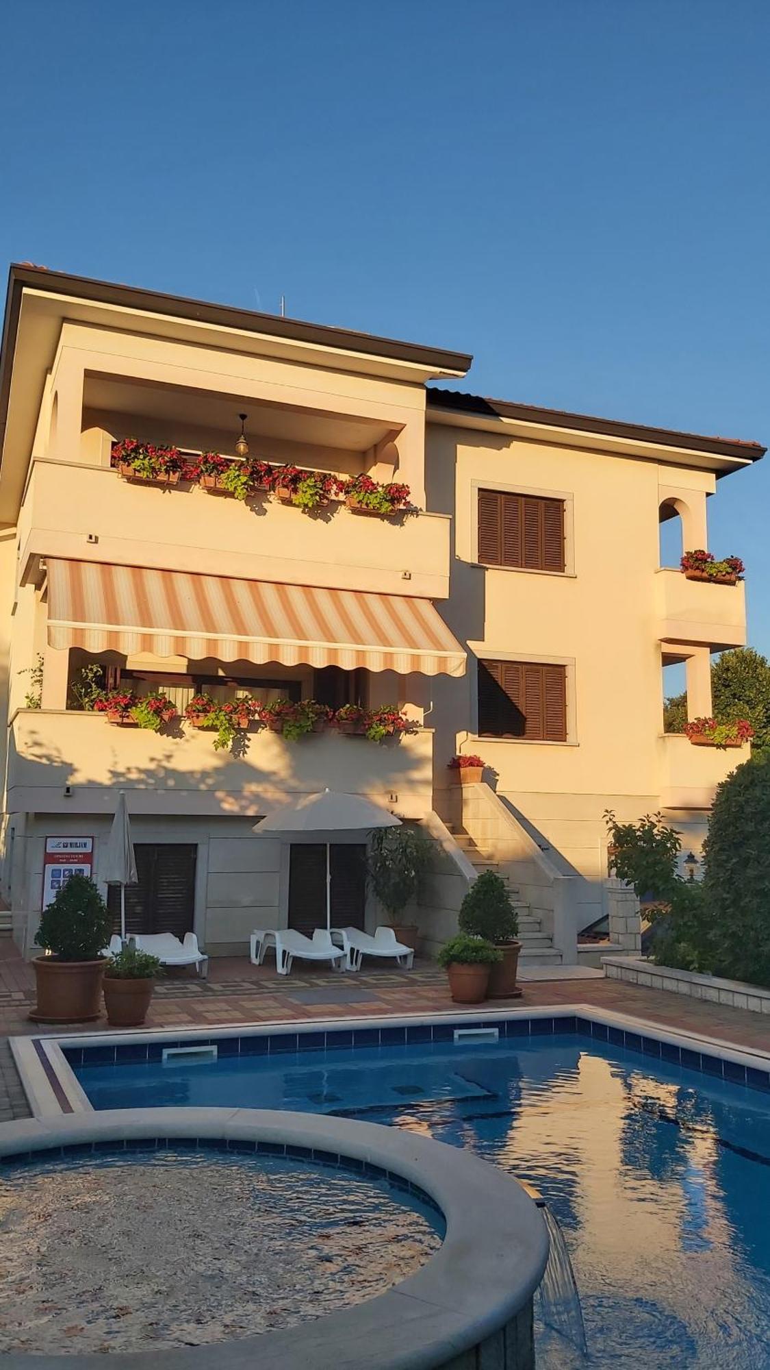 Apartments Villa Mirjam Porec Exterior photo